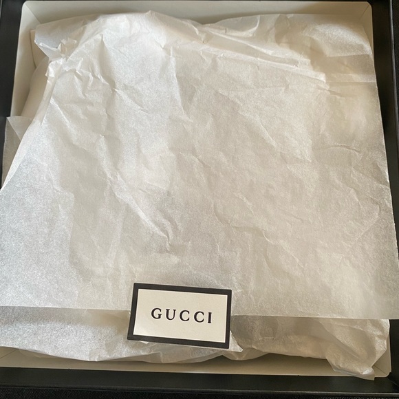 New GUCCI wide leather belt with double GG - Picture 7 of 9